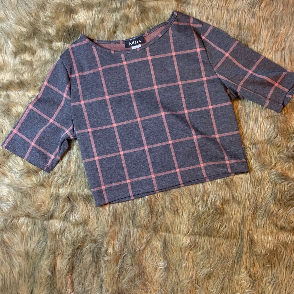 SUPER CUTE CROPPED TOP